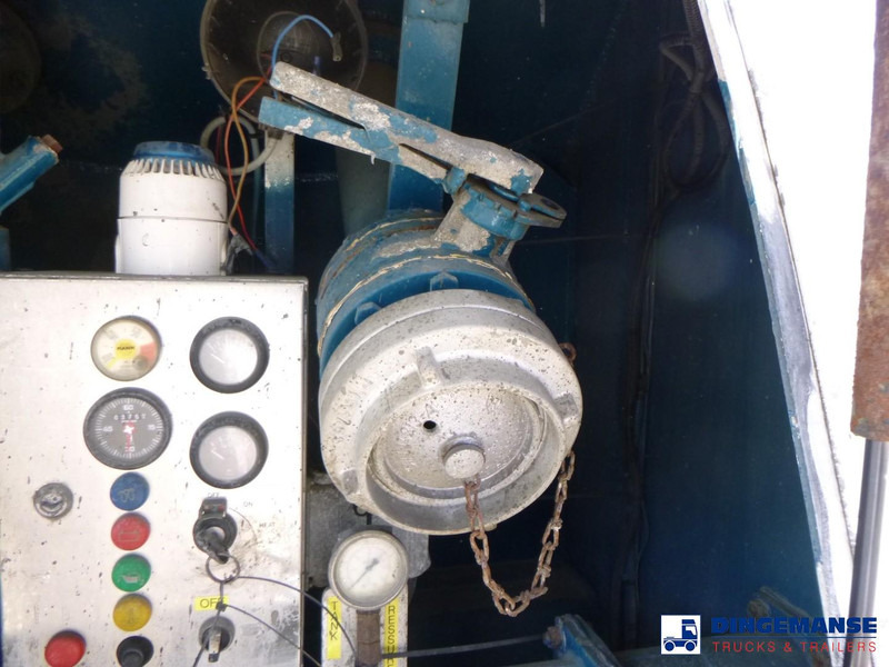 Säiliöpuoliperävaunu Feldbinder Powder tank alu 40 m3 / 1 comp: kuva Säiliöpuoliperävaunu Feldbinder Powder tank alu 40 m3 / 1 comp Säiliöpuoliperävaunu Feldbinder Powder tank alu 40 m3 / 1 comp: kuva Säiliöpuoliperävaunu Feldbinder Powder tank alu 40 m3 / 1 comp