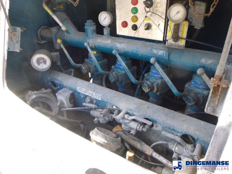 Säiliöpuoliperävaunu Feldbinder Powder tank alu 40 m3 / 1 comp: kuva Säiliöpuoliperävaunu Feldbinder Powder tank alu 40 m3 / 1 comp Säiliöpuoliperävaunu Feldbinder Powder tank alu 40 m3 / 1 comp: kuva Säiliöpuoliperävaunu Feldbinder Powder tank alu 40 m3 / 1 comp