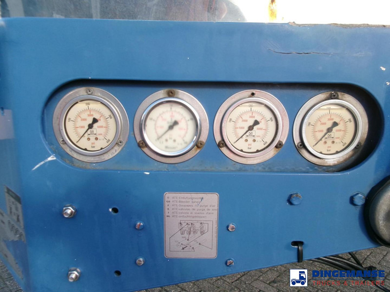 Apuvaunu puoliperävaunu Goldhofer 3-axle lowbed trailer STZ-V 3-33/80A 56 t / ext. 13.6 m: kuva Apuvaunu puoliperävaunu Goldhofer 3-axle lowbed trailer STZ-V 3-33/80A 56 t / ext. 13.6 m