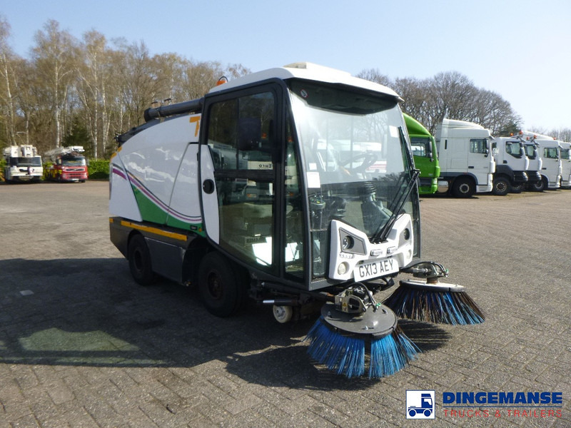 Johnston C202 compact street sweeper - Lakaisuauto: kuva Johnston C202 compact street sweeper - Lakaisuauto Johnston C202 compact street sweeper - Lakaisuauto: kuva Johnston C202 compact street sweeper - Lakaisuauto