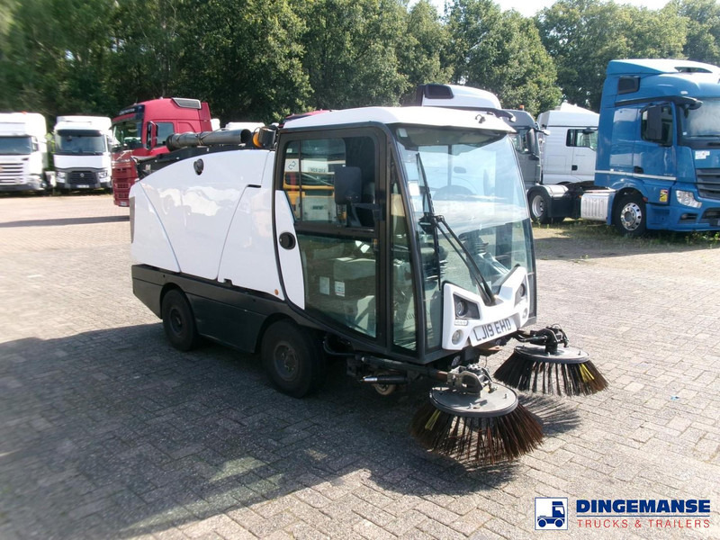 Johnston C202 compact street sweeper - Lakaisuauto: kuva Johnston C202 compact street sweeper - Lakaisuauto Johnston C202 compact street sweeper - Lakaisuauto: kuva Johnston C202 compact street sweeper - Lakaisuauto