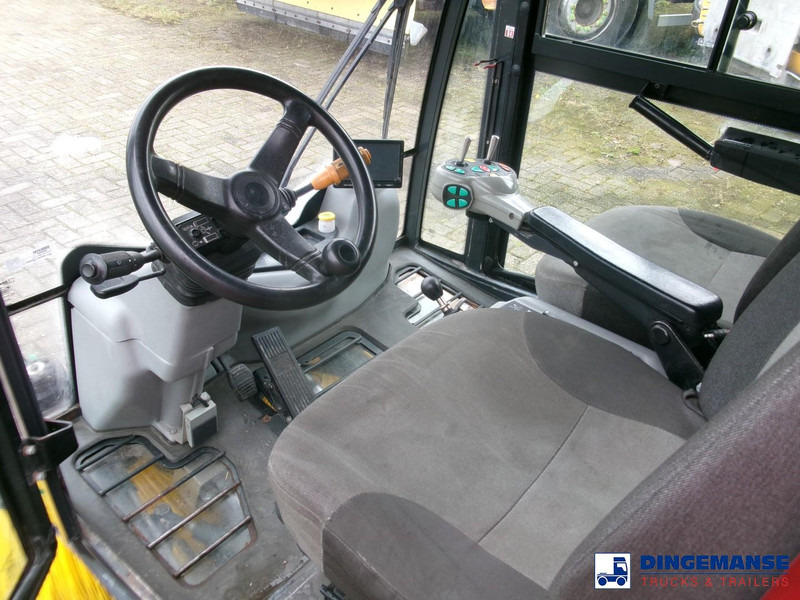 Johnston C202 compact street sweeper - Lakaisuauto: kuva Johnston C202 compact street sweeper - Lakaisuauto Johnston C202 compact street sweeper - Lakaisuauto: kuva Johnston C202 compact street sweeper - Lakaisuauto