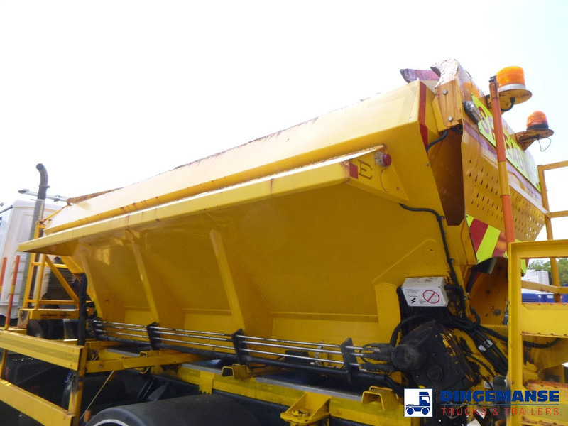 Lumikone MAN TGM 18.290 4X4 RHD gritter / snow plough: kuva Lumikone MAN TGM 18.290 4X4 RHD gritter / snow plough
