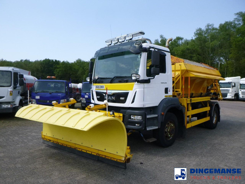 MAN TGM 18.290 4X4 RHD gritter / snow plough - Lumikone: kuva MAN TGM 18.290 4X4 RHD gritter / snow plough - Lumikone MAN TGM 18.290 4X4 RHD gritter / snow plough - Lumikone: kuva MAN TGM 18.290 4X4 RHD gritter / snow plough - Lumikone