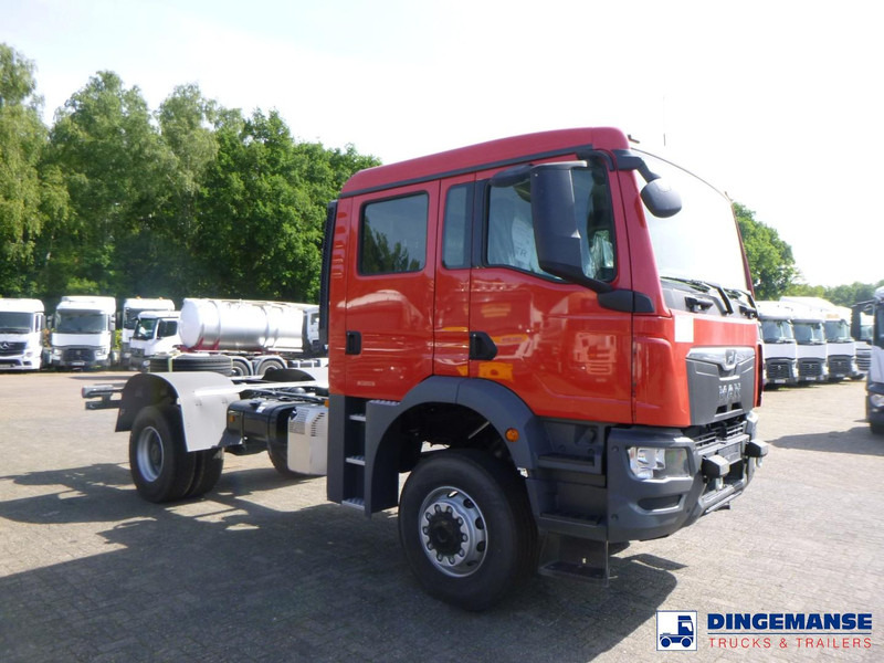 MAN TGM 18.320 4x4 BB chassis / new/unused - Kuorma-auto alusta: kuva MAN TGM 18.320 4x4 BB chassis / new/unused - Kuorma-auto alusta MAN TGM 18.320 4x4 BB chassis / new/unused - Kuorma-auto alusta: kuva MAN TGM 18.320 4x4 BB chassis / new/unused - Kuorma-auto alusta