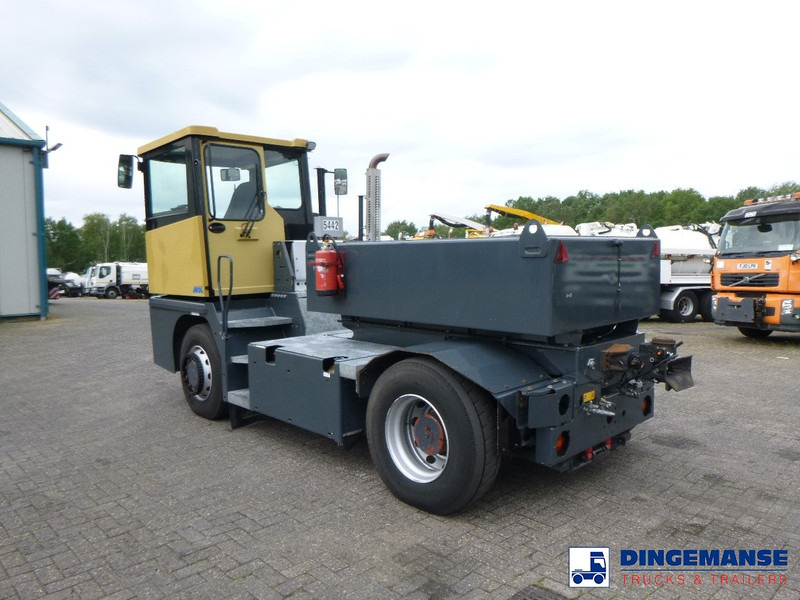 MOL RM 255 4X4 terminal drawbar tractor 150 ton - Terminaalitraktori: kuva MOL RM 255 4X4 terminal drawbar tractor 150 ton - Terminaalitraktori MOL RM 255 4X4 terminal drawbar tractor 150 ton - Terminaalitraktori: kuva MOL RM 255 4X4 terminal drawbar tractor 150 ton - Terminaalitraktori