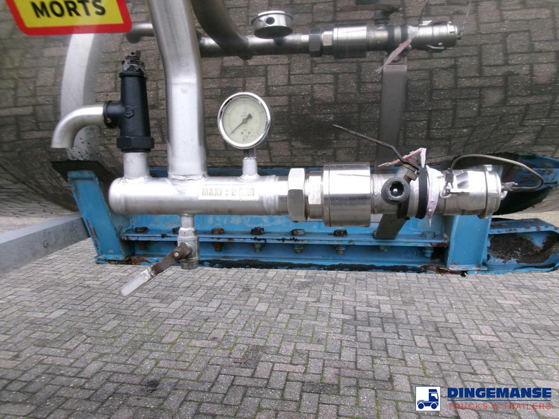 Magyar Chemical tank inox L4BH 33.5 m3 / 3 comp - Säiliöpuoliperävaunu: kuva Magyar Chemical tank inox L4BH 33.5 m3 / 3 comp - Säiliöpuoliperävaunu Magyar Chemical tank inox L4BH 33.5 m3 / 3 comp - Säiliöpuoliperävaunu: kuva Magyar Chemical tank inox L4BH 33.5 m3 / 3 comp - Säiliöpuoliperävaunu