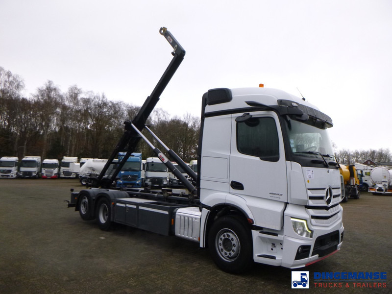 Mercedes-Benz Actros 2843 6x2 Hyva container hook 20t - Koukkulava kuorma-auto: kuva Mercedes-Benz Actros 2843 6x2 Hyva container hook 20t - Koukkulava kuorma-auto Mercedes-Benz Actros 2843 6x2 Hyva container hook 20t - Koukkulava kuorma-auto: kuva Mercedes-Benz Actros 2843 6x2 Hyva container hook 20t - Koukkulava kuorma-auto
