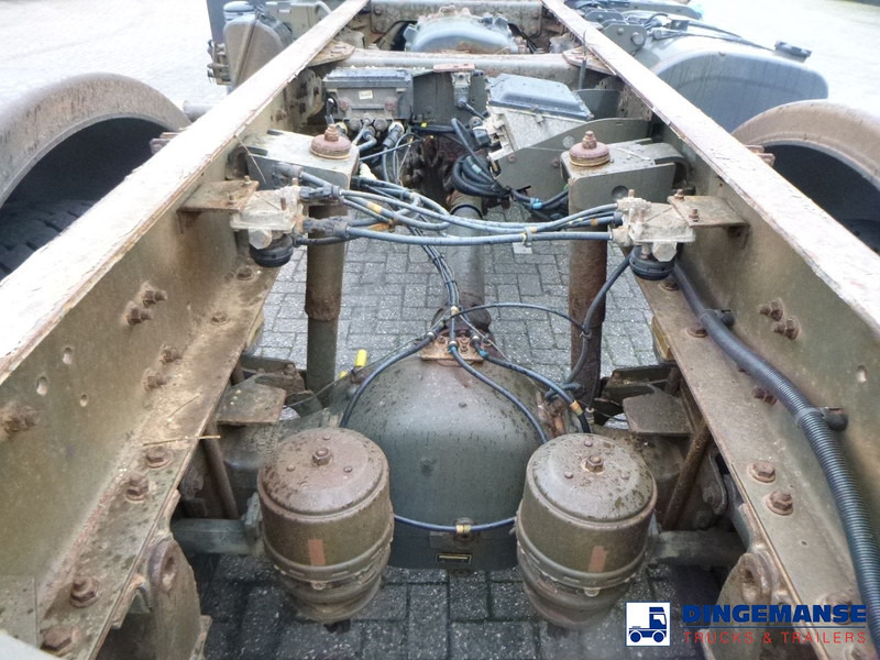 Kuorma-auto alusta Renault Kerax 380 DXI 4x4 Euro 5 chassis + PTO: kuva Kuorma-auto alusta Renault Kerax 380 DXI 4x4 Euro 5 chassis + PTO