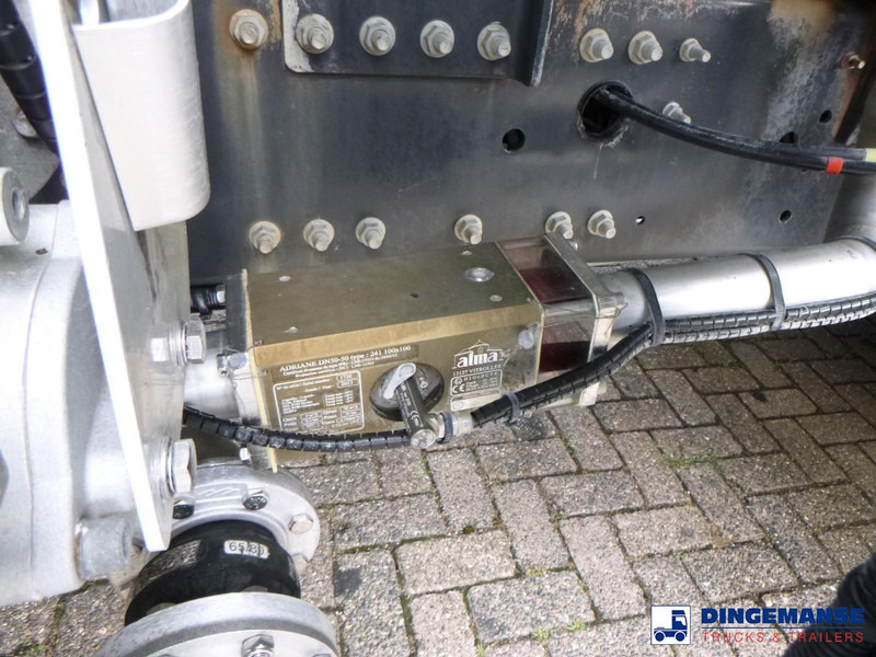 Leasing Renault Premium 270 dxi 4x2 fuel tank 13.7 m3 / 4 comp Renault Premium 270 dxi 4x2 fuel tank 13.7 m3 / 4 comp: kuva Leasing Renault Premium 270 dxi 4x2 fuel tank 13.7 m3 / 4 comp Renault Premium 270 dxi 4x2 fuel tank 13.7 m3 / 4 comp Leasing Renault Premium 270 dxi 4x2 fuel tank 13.7 m3 / 4 comp Renault Premium 270 dxi 4x2 fuel tank 13.7 m3 / 4 comp: kuva Leasing Renault Premium 270 dxi 4x2 fuel tank 13.7 m3 / 4 comp Renault Premium 270 dxi 4x2 fuel tank 13.7 m3 / 4 comp