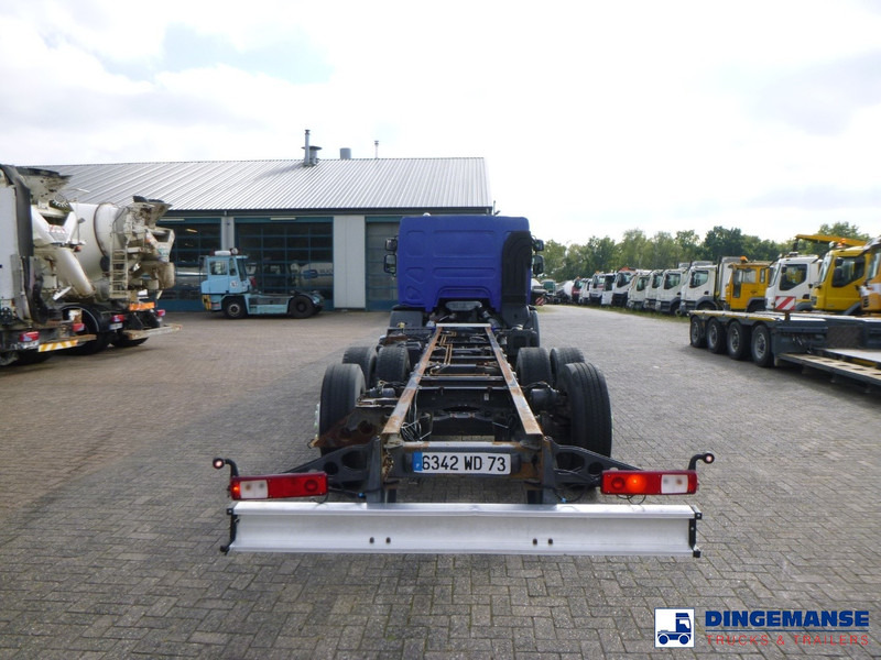 Renault Premium 320 dxi 6x2 chassis ADR - Säiliöauto: kuva Renault Premium 320 dxi 6x2 chassis ADR - Säiliöauto Renault Premium 320 dxi 6x2 chassis ADR - Säiliöauto: kuva Renault Premium 320 dxi 6x2 chassis ADR - Säiliöauto