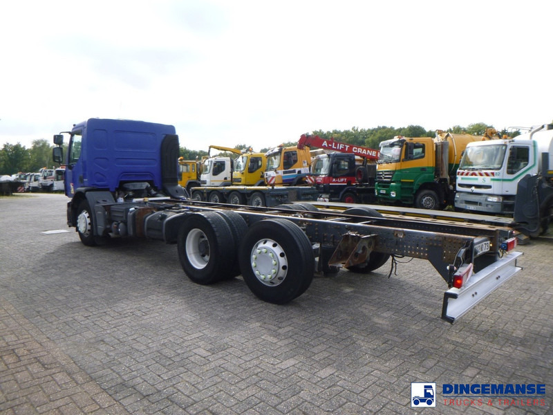 Renault Premium 320 dxi 6x2 chassis ADR - Säiliöauto: kuva Renault Premium 320 dxi 6x2 chassis ADR - Säiliöauto Renault Premium 320 dxi 6x2 chassis ADR - Säiliöauto: kuva Renault Premium 320 dxi 6x2 chassis ADR - Säiliöauto
