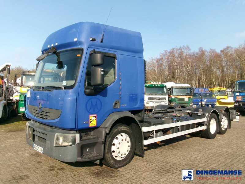 Renault Premium 370 6x2 chassis - Kuorma-auto alusta: kuva Renault Premium 370 6x2 chassis - Kuorma-auto alusta Renault Premium 370 6x2 chassis - Kuorma-auto alusta: kuva Renault Premium 370 6x2 chassis - Kuorma-auto alusta