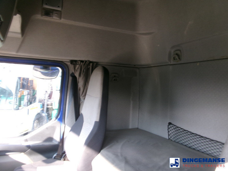 Kuorma-auto alusta Renault Premium 370 6x2 chassis: kuva Kuorma-auto alusta Renault Premium 370 6x2 chassis