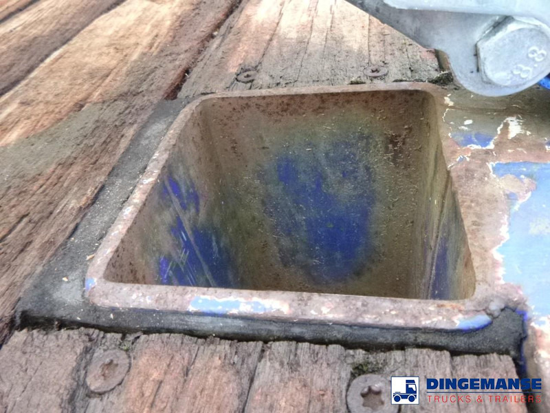 Tirsan 3 axle Platform trailer - Lavapuoliperävaunu: kuva Tirsan 3 axle Platform trailer - Lavapuoliperävaunu Tirsan 3 axle Platform trailer - Lavapuoliperävaunu: kuva Tirsan 3 axle Platform trailer - Lavapuoliperävaunu