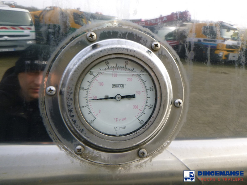 Säiliöpuoliperävaunu Van Hool Chemical tank inox 30 m3 / 1 comp: kuva Säiliöpuoliperävaunu Van Hool Chemical tank inox 30 m3 / 1 comp