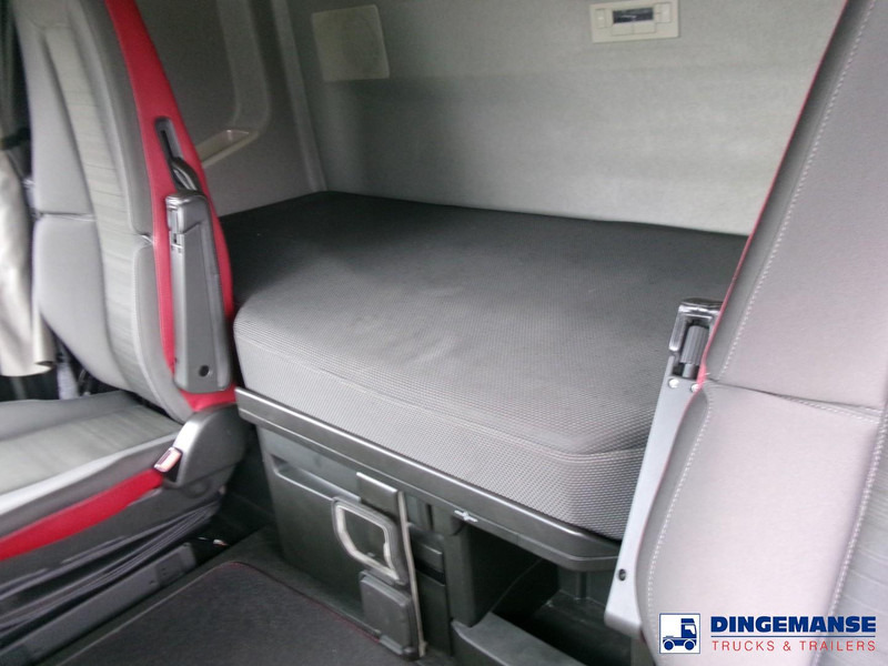 Vetopöytäauto Volvo FH 500 6X2 Euro 6 + pto + ADR 29/02/2024: kuva Vetopöytäauto Volvo FH 500 6X2 Euro 6 + pto + ADR 29/02/2024 Vetopöytäauto Volvo FH 500 6X2 Euro 6 + pto + ADR 29/02/2024: kuva Vetopöytäauto Volvo FH 500 6X2 Euro 6 + pto + ADR 29/02/2024