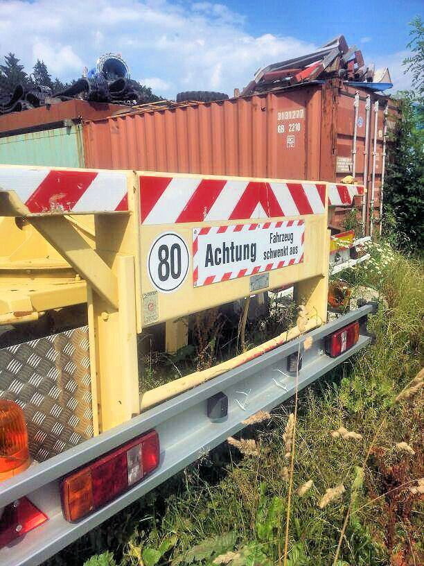 Goldhofer 3-Achs SPZ-DL3-38/80 Spezial 20,5meter + 3xLenk - Apuvaunu puoliperävaunu: kuva Goldhofer 3-Achs SPZ-DL3-38/80 Spezial 20,5meter + 3xLenk - Apuvaunu puoliperävaunu Goldhofer 3-Achs SPZ-DL3-38/80 Spezial 20,5meter + 3xLenk - Apuvaunu puoliperävaunu: kuva Goldhofer 3-Achs SPZ-DL3-38/80 Spezial 20,5meter + 3xLenk - Apuvaunu puoliperävaunu