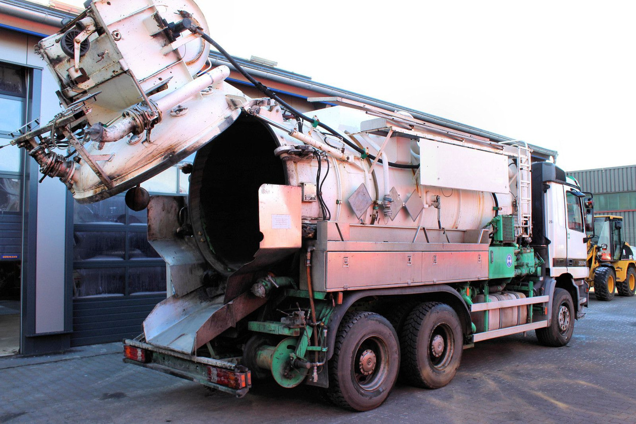 Mercedes-Benz Actros 3335 6x4 Kroll 13m³ HD-Kombi ADR/GGVS V2A - Puhtaanpitoauto: kuva Mercedes-Benz Actros 3335 6x4 Kroll 13m³ HD-Kombi ADR/GGVS V2A - Puhtaanpitoauto Mercedes-Benz Actros 3335 6x4 Kroll 13m³ HD-Kombi ADR/GGVS V2A - Puhtaanpitoauto: kuva Mercedes-Benz Actros 3335 6x4 Kroll 13m³ HD-Kombi ADR/GGVS V2A - Puhtaanpitoauto