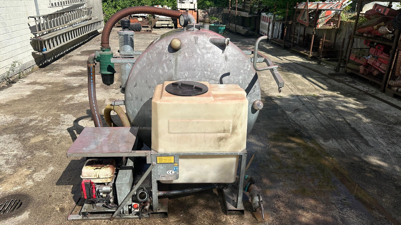 Saug-Druck fass Flexi + 2 Frisch-Wassertaschen - Puhtaanpitoauto: kuva Saug-Druck fass Flexi + 2 Frisch-Wassertaschen - Puhtaanpitoauto Saug-Druck fass Flexi + 2 Frisch-Wassertaschen - Puhtaanpitoauto: kuva Saug-Druck fass Flexi + 2 Frisch-Wassertaschen - Puhtaanpitoauto