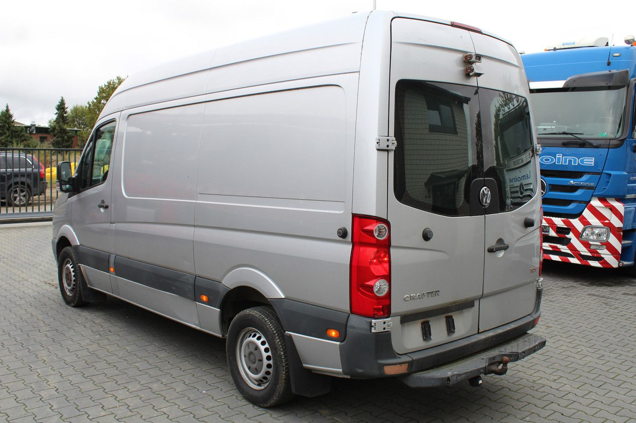 Volkswagen Crafter 2.5 TDI Kasten 3,5 t + AHK, Klima, - Pakettiauto: kuva Volkswagen Crafter 2.5 TDI Kasten 3,5 t + AHK, Klima, - Pakettiauto Volkswagen Crafter 2.5 TDI Kasten 3,5 t + AHK, Klima, - Pakettiauto: kuva Volkswagen Crafter 2.5 TDI Kasten 3,5 t + AHK, Klima, - Pakettiauto