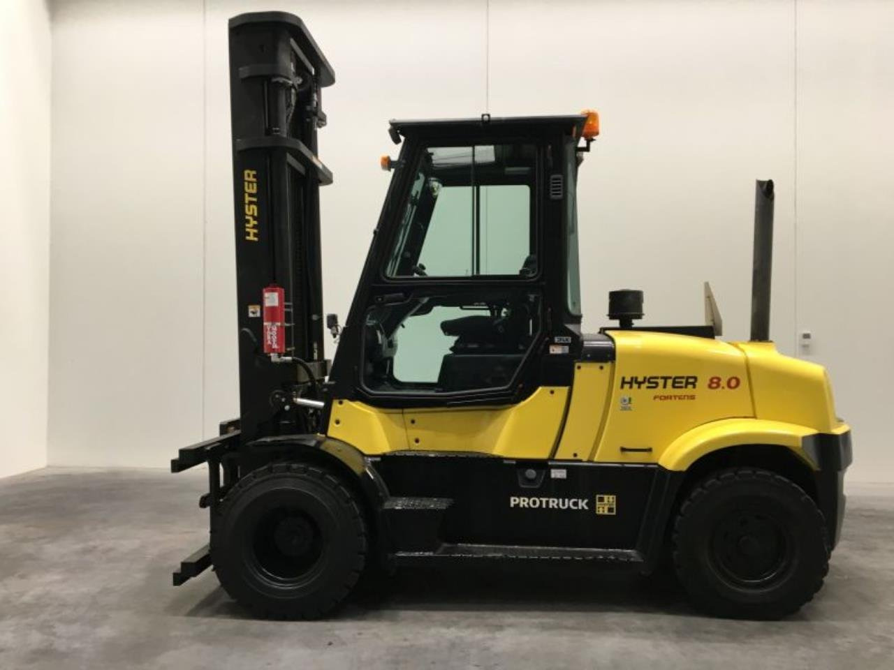 Hyster H8.0FT-6 - Konttien käsittelylaitteet: kuva Hyster H8.0FT-6 - Konttien käsittelylaitteet Hyster H8.0FT-6 - Konttien käsittelylaitteet: kuva Hyster H8.0FT-6 - Konttien käsittelylaitteet