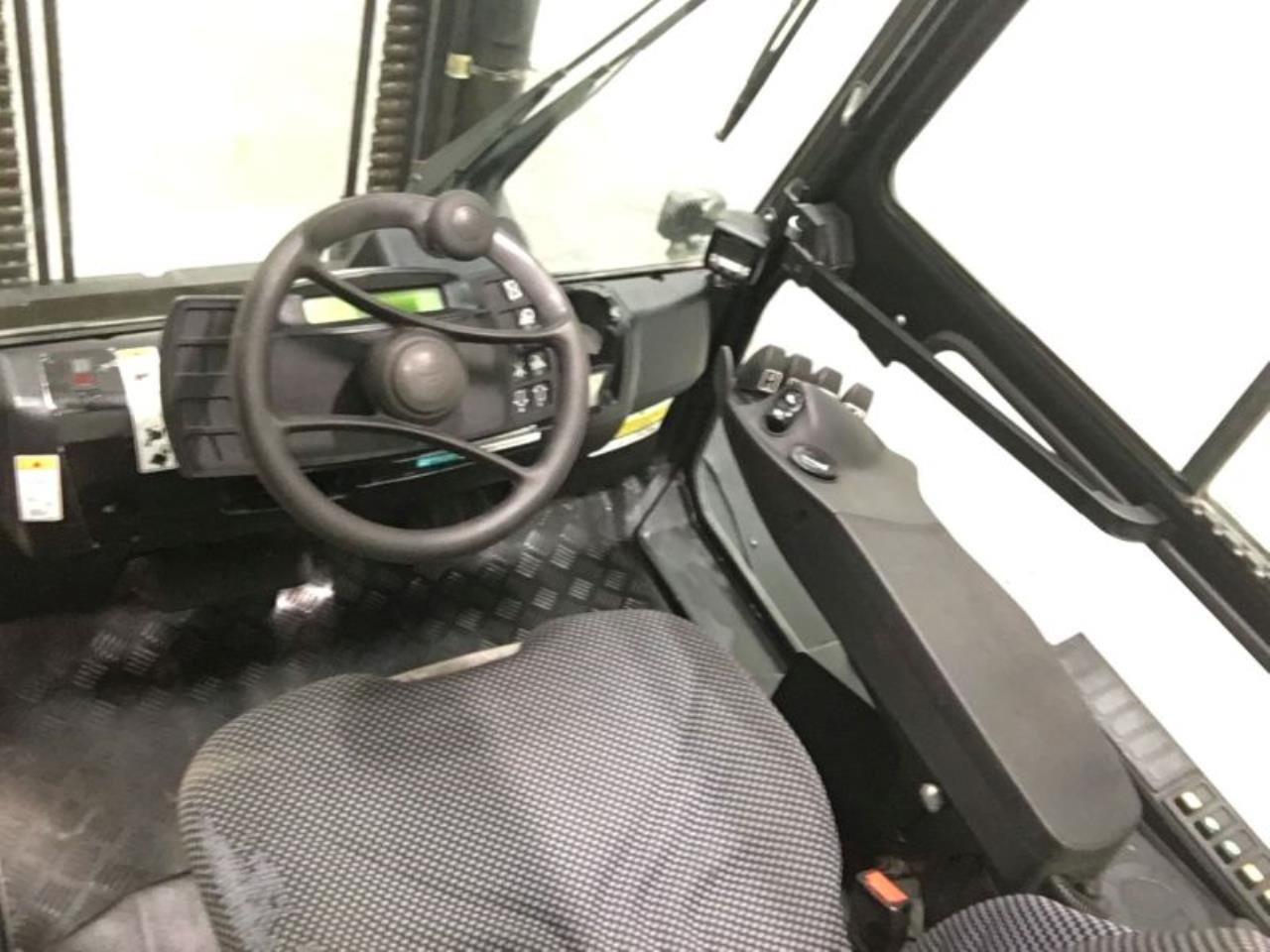 Hyster H8.0FT-6 - Konttien käsittelylaitteet: kuva Hyster H8.0FT-6 - Konttien käsittelylaitteet Hyster H8.0FT-6 - Konttien käsittelylaitteet: kuva Hyster H8.0FT-6 - Konttien käsittelylaitteet