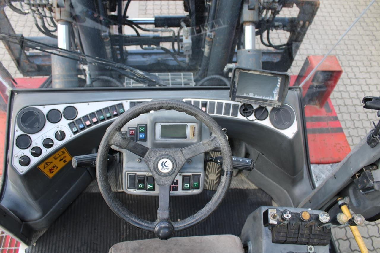 Kalmar DCE120-6 - Dieseltrukki: kuva Kalmar DCE120-6 - Dieseltrukki Kalmar DCE120-6 - Dieseltrukki: kuva Kalmar DCE120-6 - Dieseltrukki