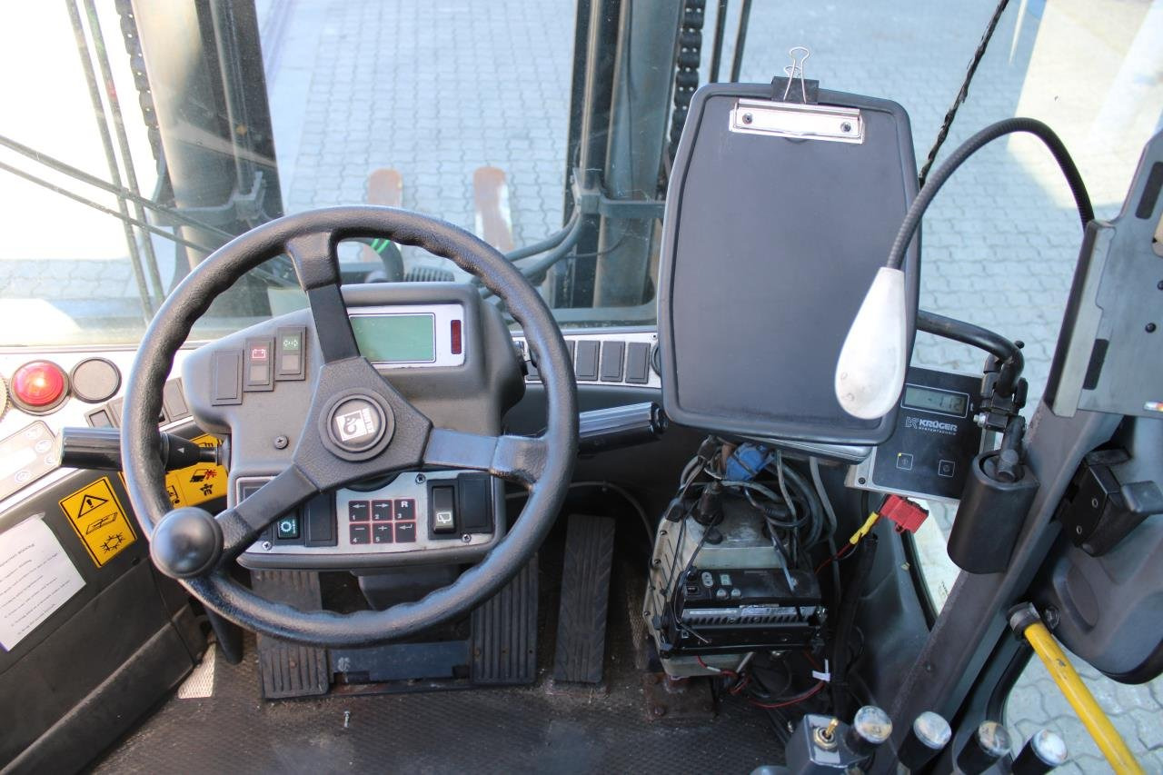 Kalmar DCE80-6 - Dieseltrukki: kuva Kalmar DCE80-6 - Dieseltrukki Kalmar DCE80-6 - Dieseltrukki: kuva Kalmar DCE80-6 - Dieseltrukki