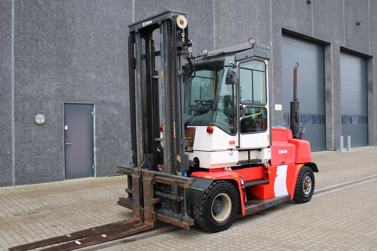 Kalmar DCE90-6L - Dieseltrukki: kuva Kalmar DCE90-6L - Dieseltrukki Kalmar DCE90-6L - Dieseltrukki: kuva Kalmar DCE90-6L - Dieseltrukki