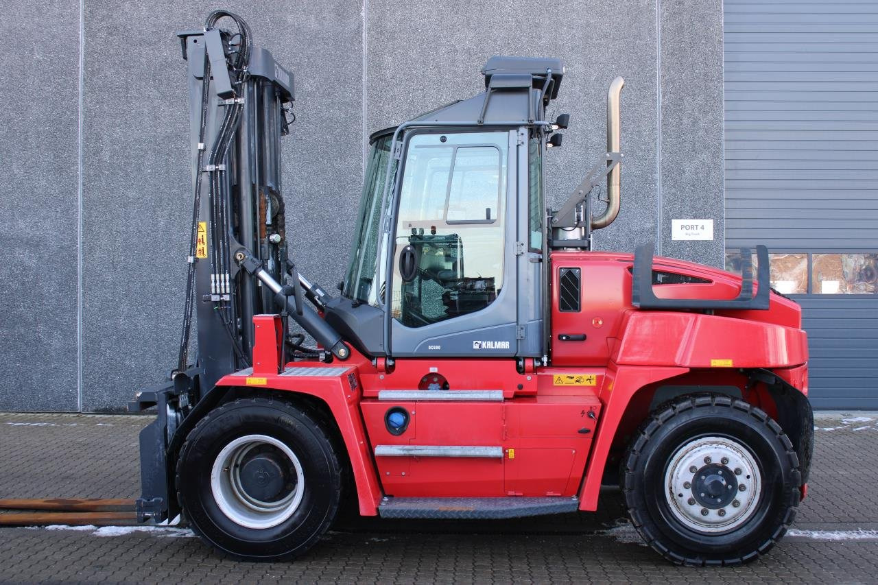 Kalmar DCG90-6 - Dieseltrukki: kuva Kalmar DCG90-6 - Dieseltrukki Kalmar DCG90-6 - Dieseltrukki: kuva Kalmar DCG90-6 - Dieseltrukki