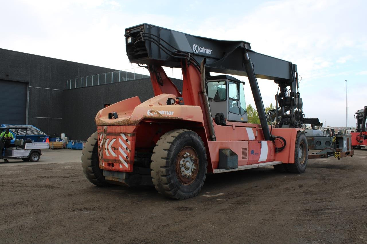 Kalmar DRF450-75S6XS - Konttikurottajat: kuva Kalmar DRF450-75S6XS - Konttikurottajat Kalmar DRF450-75S6XS - Konttikurottajat: kuva Kalmar DRF450-75S6XS - Konttikurottajat