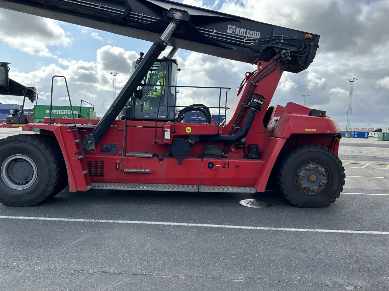 Kalmar DRG450-65S5 - Konttikurottajat: kuva Kalmar DRG450-65S5 - Konttikurottajat Kalmar DRG450-65S5 - Konttikurottajat: kuva Kalmar DRG450-65S5 - Konttikurottajat
