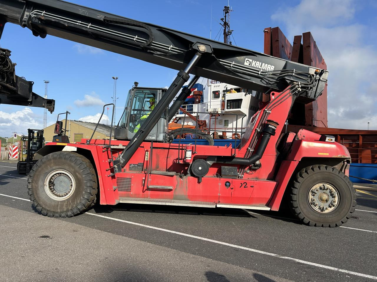 Kalmar DRG450-65S5 - Konttikurottajat: kuva Kalmar DRG450-65S5 - Konttikurottajat Kalmar DRG450-65S5 - Konttikurottajat: kuva Kalmar DRG450-65S5 - Konttikurottajat
