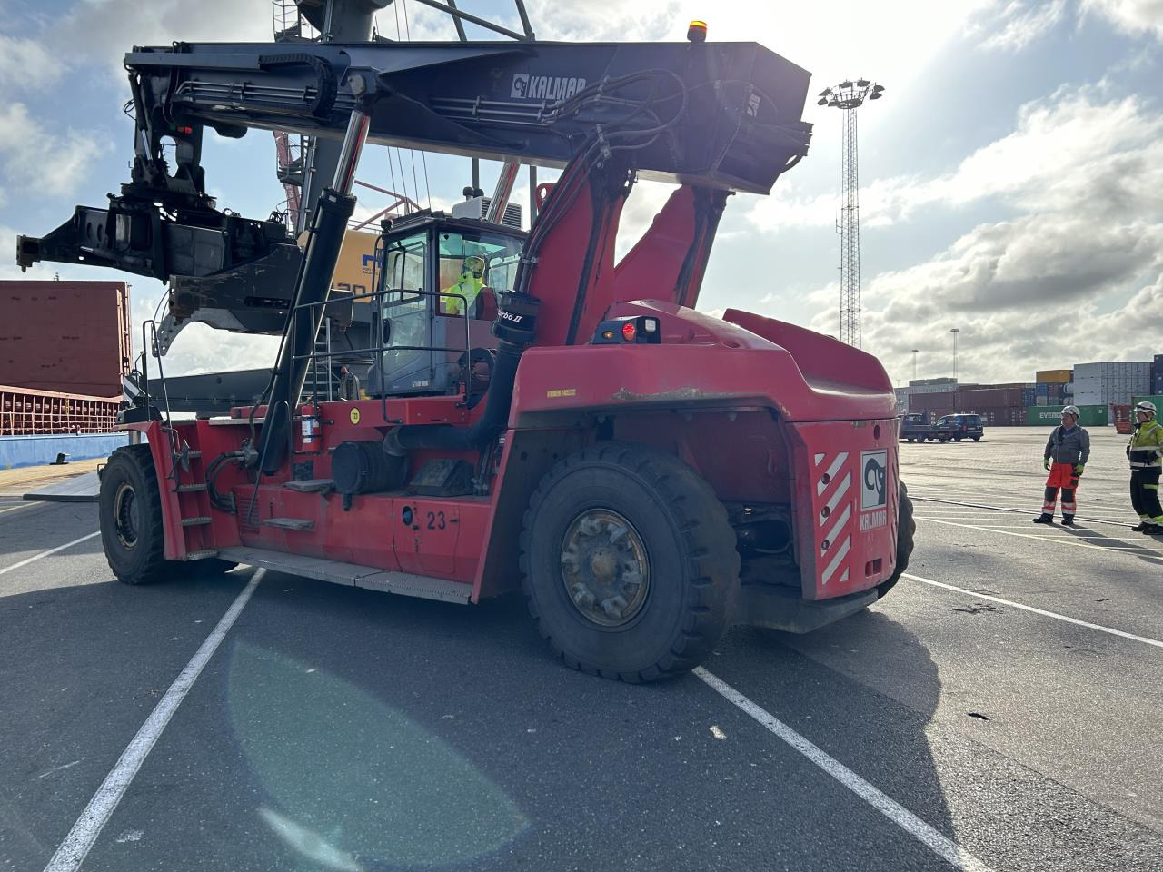 Kalmar DRG450-65S5 - Konttikurottajat: kuva Kalmar DRG450-65S5 - Konttikurottajat Kalmar DRG450-65S5 - Konttikurottajat: kuva Kalmar DRG450-65S5 - Konttikurottajat