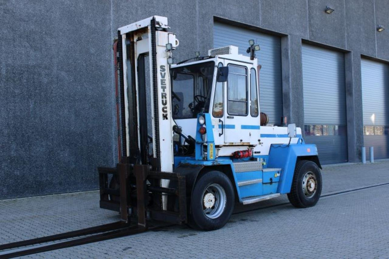 SveTruck 1090-32 - Dieseltrukki: kuva SveTruck 1090-32 - Dieseltrukki SveTruck 1090-32 - Dieseltrukki: kuva SveTruck 1090-32 - Dieseltrukki
