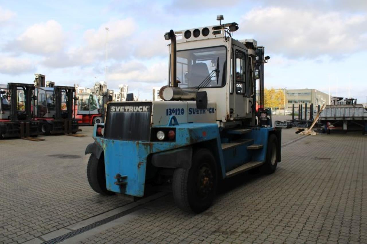 SveTruck 136120-35 - Dieseltrukki: kuva SveTruck 136120-35 - Dieseltrukki SveTruck 136120-35 - Dieseltrukki: kuva SveTruck 136120-35 - Dieseltrukki