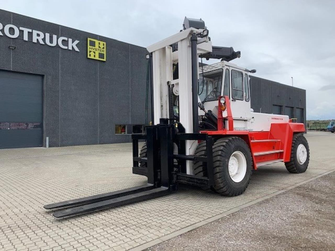 SveTruck 25120-42 - Dieseltrukki: kuva SveTruck 25120-42 - Dieseltrukki SveTruck 25120-42 - Dieseltrukki: kuva SveTruck 25120-42 - Dieseltrukki