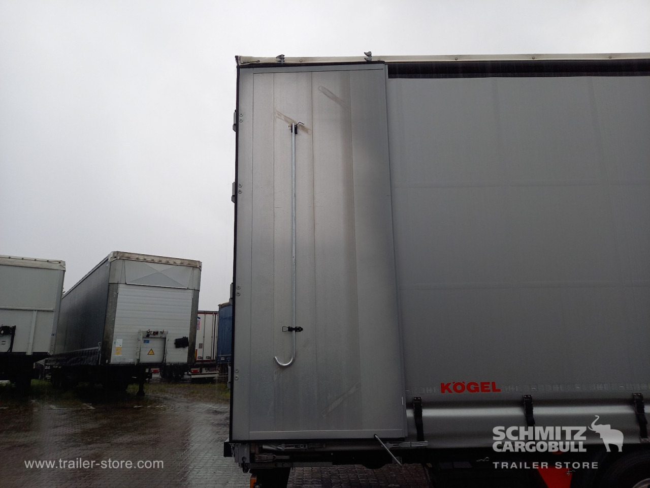 KOEGEL Auflieger Curtainsider Mega - Pressukapellipuoliperävaunu: kuva KOEGEL Auflieger Curtainsider Mega - Pressukapellipuoliperävaunu KOEGEL Auflieger Curtainsider Mega - Pressukapellipuoliperävaunu: kuva KOEGEL Auflieger Curtainsider Mega - Pressukapellipuoliperävaunu