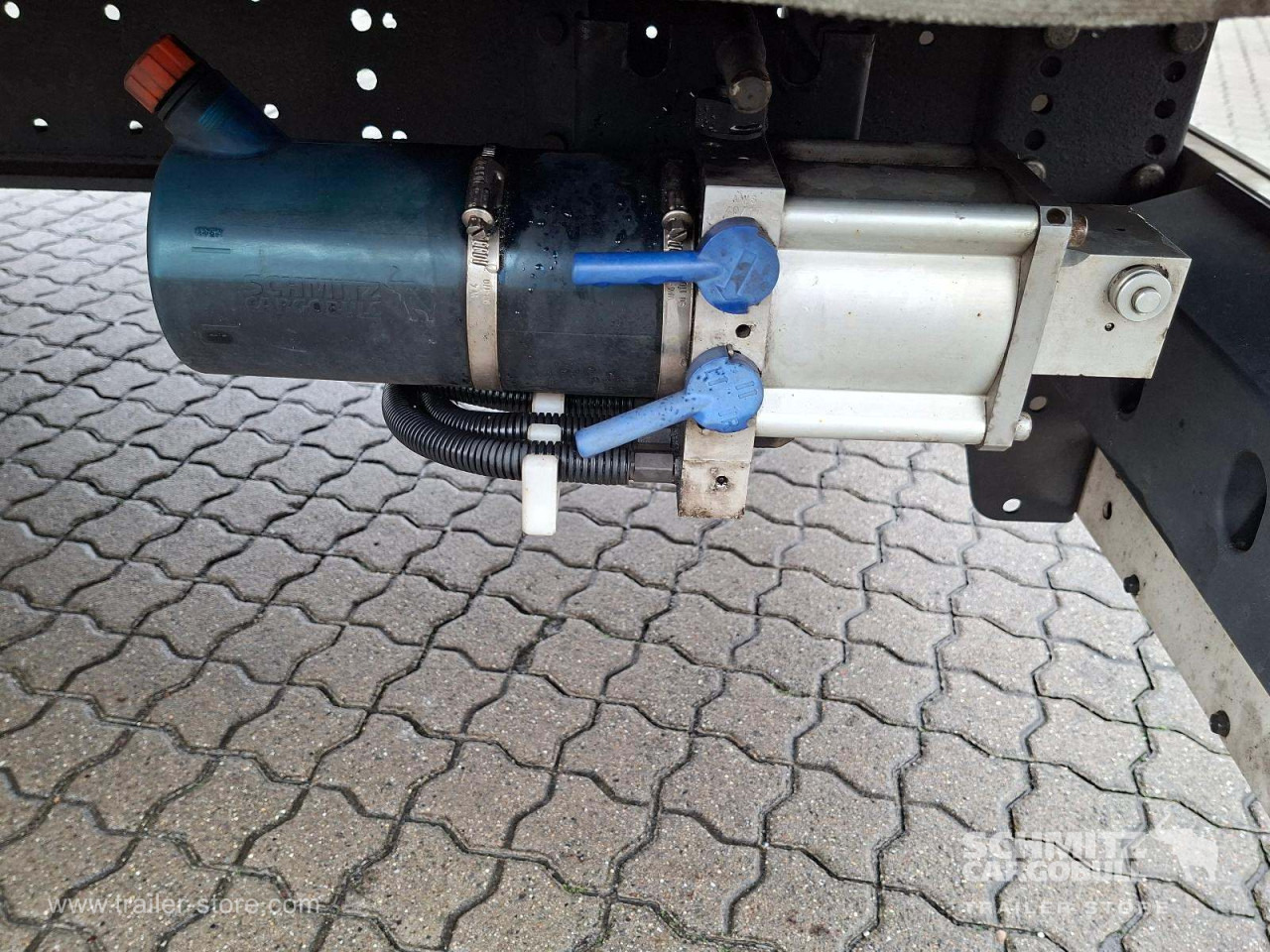 SCHMITZ Auflieger Curtainsider Mega - Pressukapellipuoliperävaunu: kuva SCHMITZ Auflieger Curtainsider Mega - Pressukapellipuoliperävaunu SCHMITZ Auflieger Curtainsider Mega - Pressukapellipuoliperävaunu: kuva SCHMITZ Auflieger Curtainsider Mega - Pressukapellipuoliperävaunu