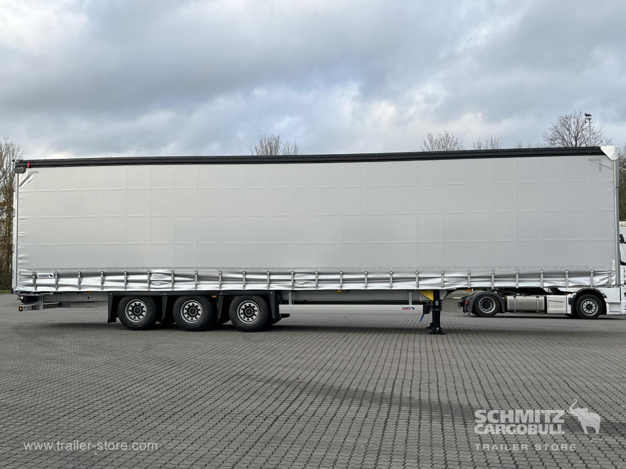 SCHMITZ Auflieger Curtainsider Mega - Pressukapellipuoliperävaunu: kuva SCHMITZ Auflieger Curtainsider Mega - Pressukapellipuoliperävaunu SCHMITZ Auflieger Curtainsider Mega - Pressukapellipuoliperävaunu: kuva SCHMITZ Auflieger Curtainsider Mega - Pressukapellipuoliperävaunu