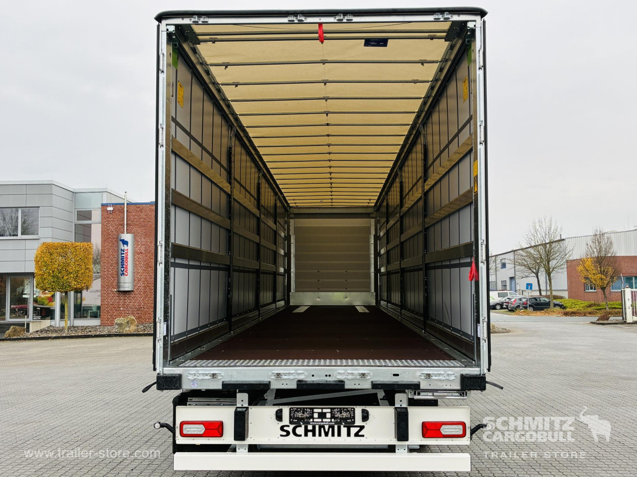 SCHMITZ Auflieger Curtainsider Standard - Pressukapellipuoliperävaunu: kuva SCHMITZ Auflieger Curtainsider Standard - Pressukapellipuoliperävaunu SCHMITZ Auflieger Curtainsider Standard - Pressukapellipuoliperävaunu: kuva SCHMITZ Auflieger Curtainsider Standard - Pressukapellipuoliperävaunu