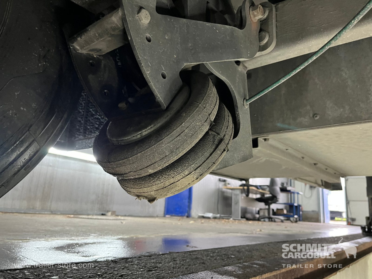 SCHMITZ Auflieger Curtainsider Standard - Pressukapellipuoliperävaunu: kuva SCHMITZ Auflieger Curtainsider Standard - Pressukapellipuoliperävaunu SCHMITZ Auflieger Curtainsider Standard - Pressukapellipuoliperävaunu: kuva SCHMITZ Auflieger Curtainsider Standard - Pressukapellipuoliperävaunu