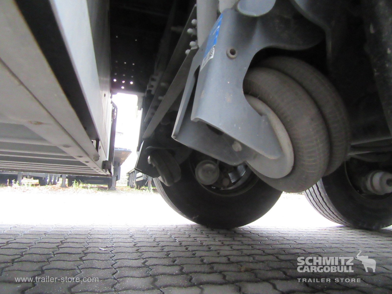 SCHMITZ Auflieger Curtainsider Standard - Pressukapellipuoliperävaunu: kuva SCHMITZ Auflieger Curtainsider Standard - Pressukapellipuoliperävaunu SCHMITZ Auflieger Curtainsider Standard - Pressukapellipuoliperävaunu: kuva SCHMITZ Auflieger Curtainsider Standard - Pressukapellipuoliperävaunu