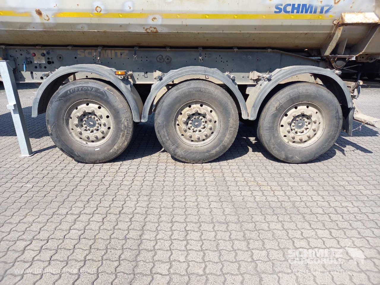 SCHMITZ Auflieger Kipper Stahlrundmulde 25m³ - Kippiauto puoliperävaunu: kuva SCHMITZ Auflieger Kipper Stahlrundmulde 25m³ - Kippiauto puoliperävaunu SCHMITZ Auflieger Kipper Stahlrundmulde 25m³ - Kippiauto puoliperävaunu: kuva SCHMITZ Auflieger Kipper Stahlrundmulde 25m³ - Kippiauto puoliperävaunu