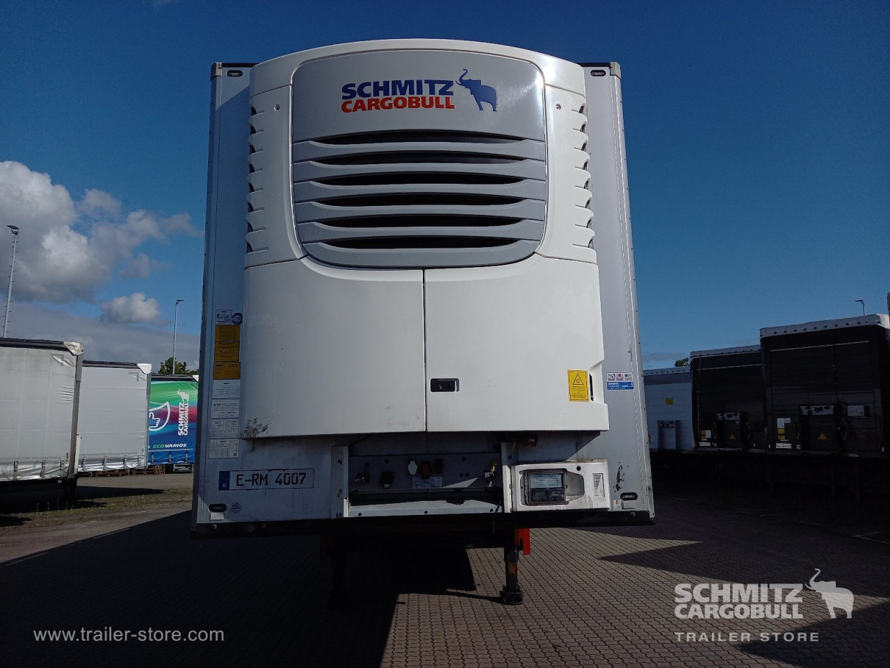 SCHMITZ Auflieger Tiefkühler Multitemp - Isoterminen puoliperävaunu: kuva SCHMITZ Auflieger Tiefkühler Multitemp - Isoterminen puoliperävaunu SCHMITZ Auflieger Tiefkühler Multitemp - Isoterminen puoliperävaunu: kuva SCHMITZ Auflieger Tiefkühler Multitemp - Isoterminen puoliperävaunu