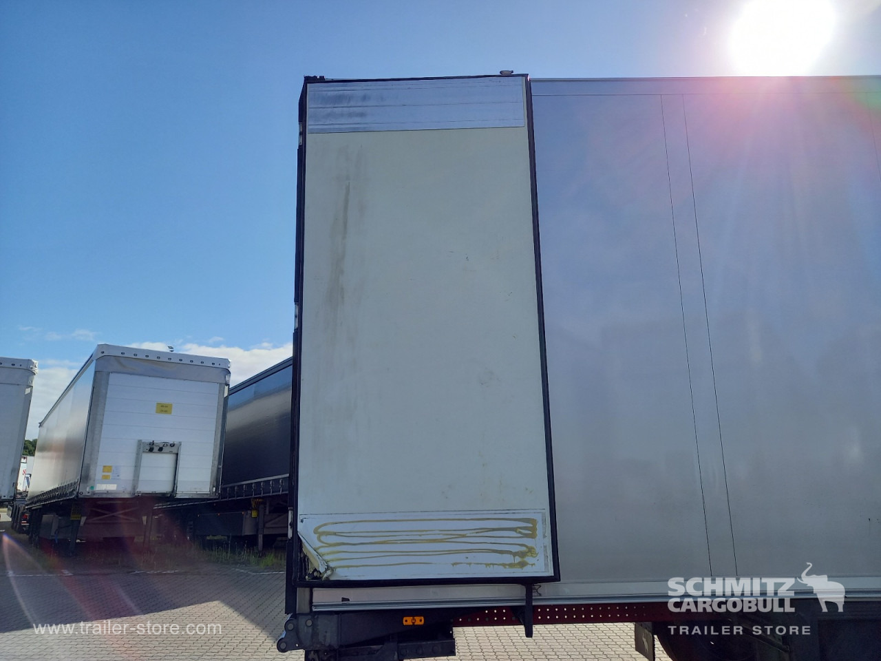 SCHMITZ Auflieger Tiefkühler Multitemp - Isoterminen puoliperävaunu: kuva SCHMITZ Auflieger Tiefkühler Multitemp - Isoterminen puoliperävaunu SCHMITZ Auflieger Tiefkühler Multitemp - Isoterminen puoliperävaunu: kuva SCHMITZ Auflieger Tiefkühler Multitemp - Isoterminen puoliperävaunu