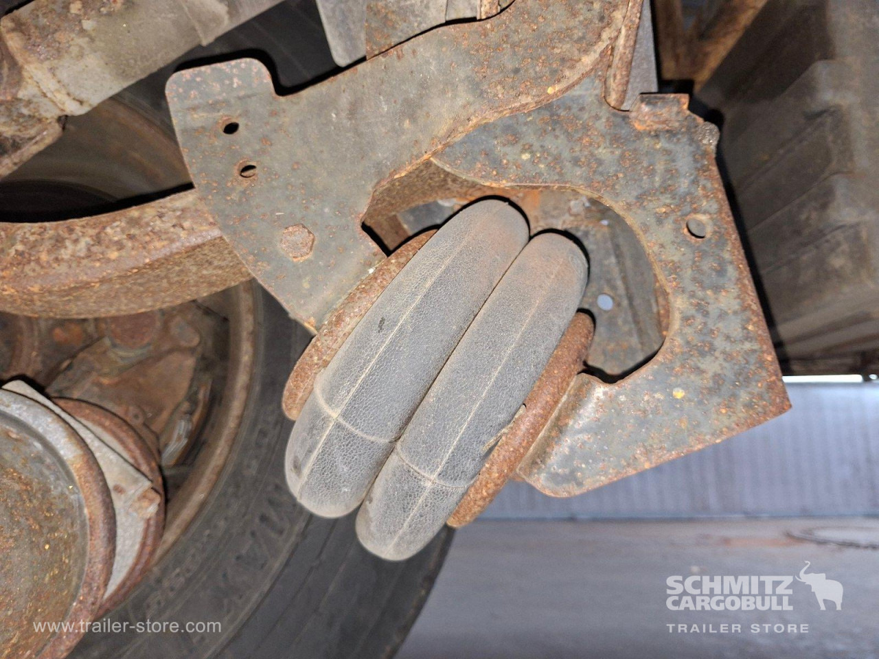 SCHMITZ Auflieger Tiefkühler Standard Double deck - Isoterminen puoliperävaunu: kuva SCHMITZ Auflieger Tiefkühler Standard Double deck - Isoterminen puoliperävaunu SCHMITZ Auflieger Tiefkühler Standard Double deck - Isoterminen puoliperävaunu: kuva SCHMITZ Auflieger Tiefkühler Standard Double deck - Isoterminen puoliperävaunu