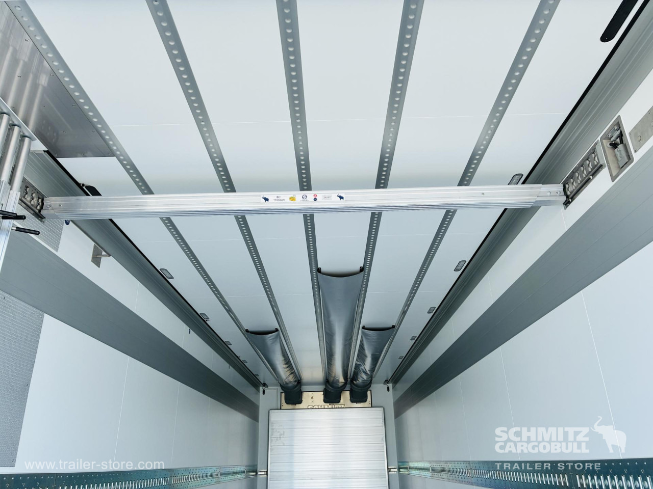 SCHMITZ Auflieger Tiefkühler Standard Taillift - Isoterminen puoliperävaunu: kuva SCHMITZ Auflieger Tiefkühler Standard Taillift - Isoterminen puoliperävaunu SCHMITZ Auflieger Tiefkühler Standard Taillift - Isoterminen puoliperävaunu: kuva SCHMITZ Auflieger Tiefkühler Standard Taillift - Isoterminen puoliperävaunu