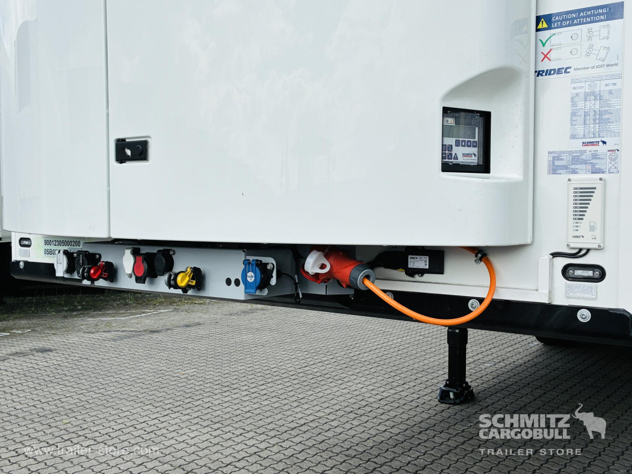 SCHMITZ Auflieger Tiefkühler Standard Taillift - Isoterminen puoliperävaunu: kuva SCHMITZ Auflieger Tiefkühler Standard Taillift - Isoterminen puoliperävaunu SCHMITZ Auflieger Tiefkühler Standard Taillift - Isoterminen puoliperävaunu: kuva SCHMITZ Auflieger Tiefkühler Standard Taillift - Isoterminen puoliperävaunu